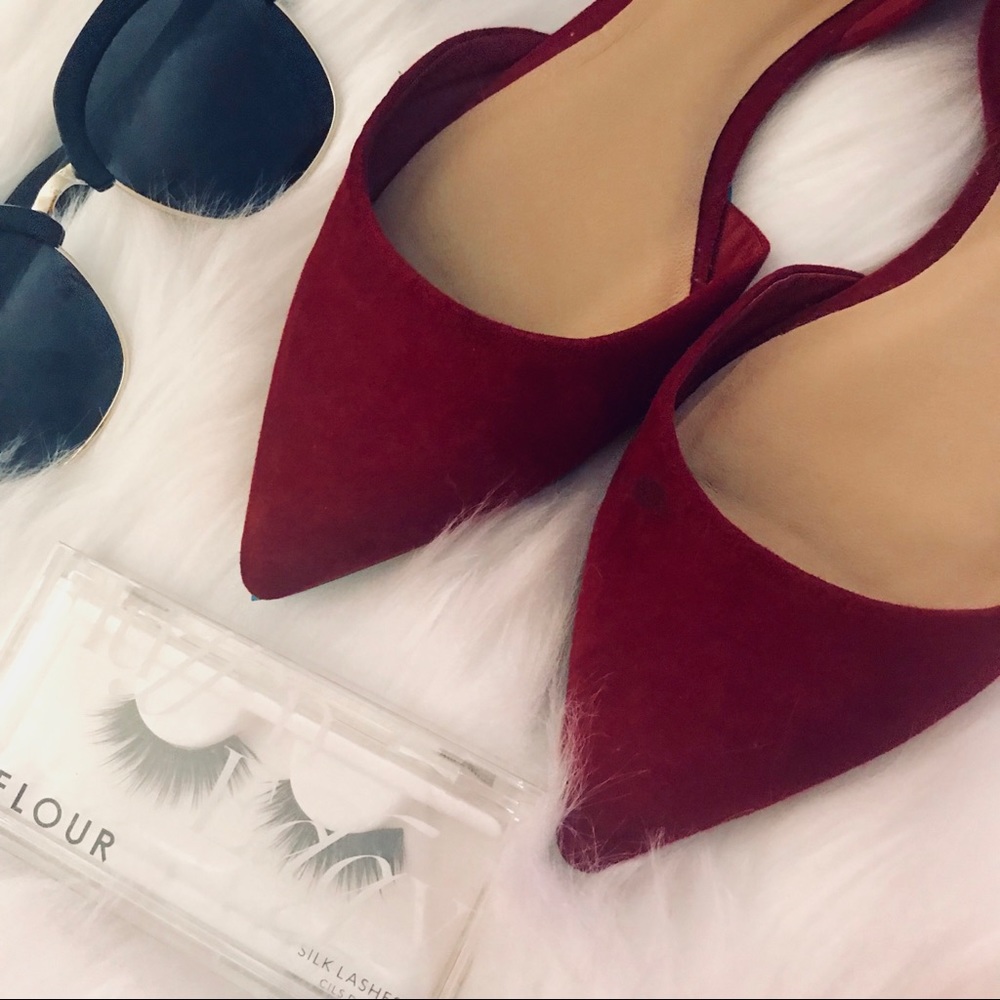 • Red Aldo Suede Pointed Flats •